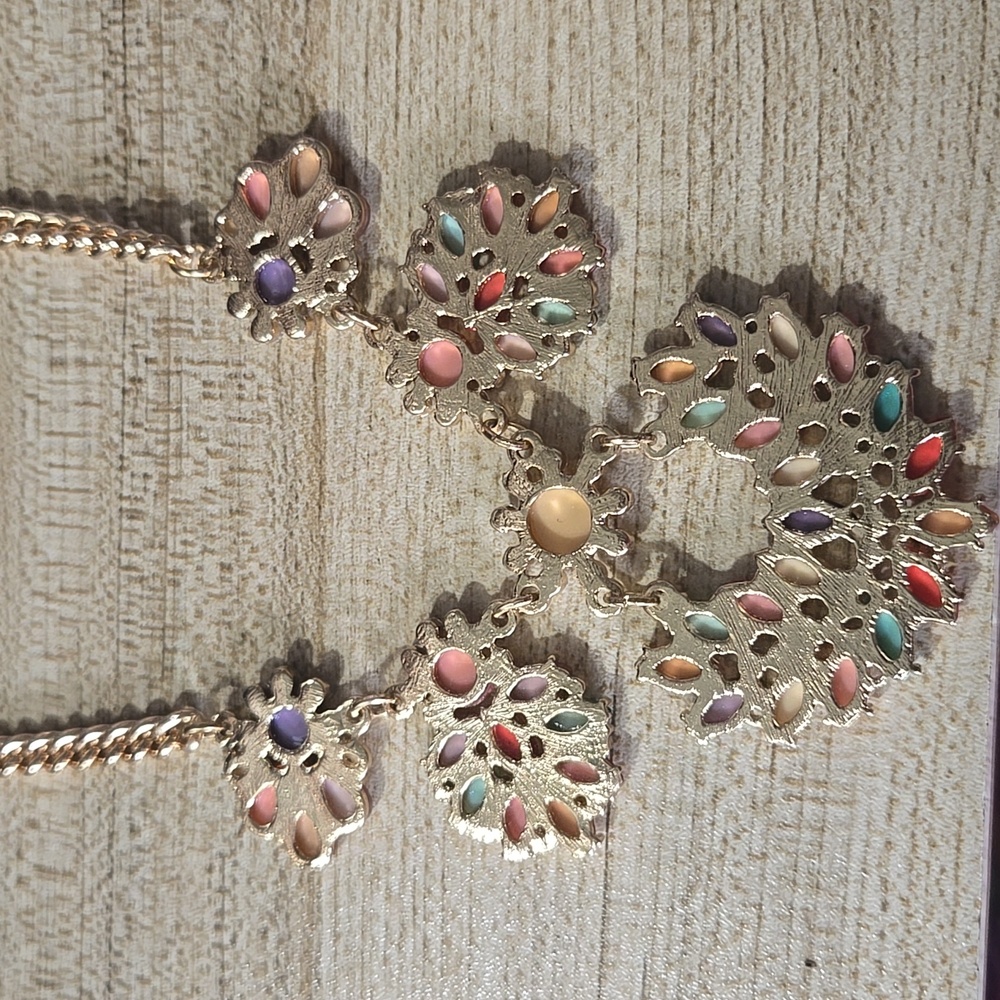 Vintage Y2k Floral Necklace in Gold Tone With Multicolor Rhinestones Statement - Picture 4 of 4